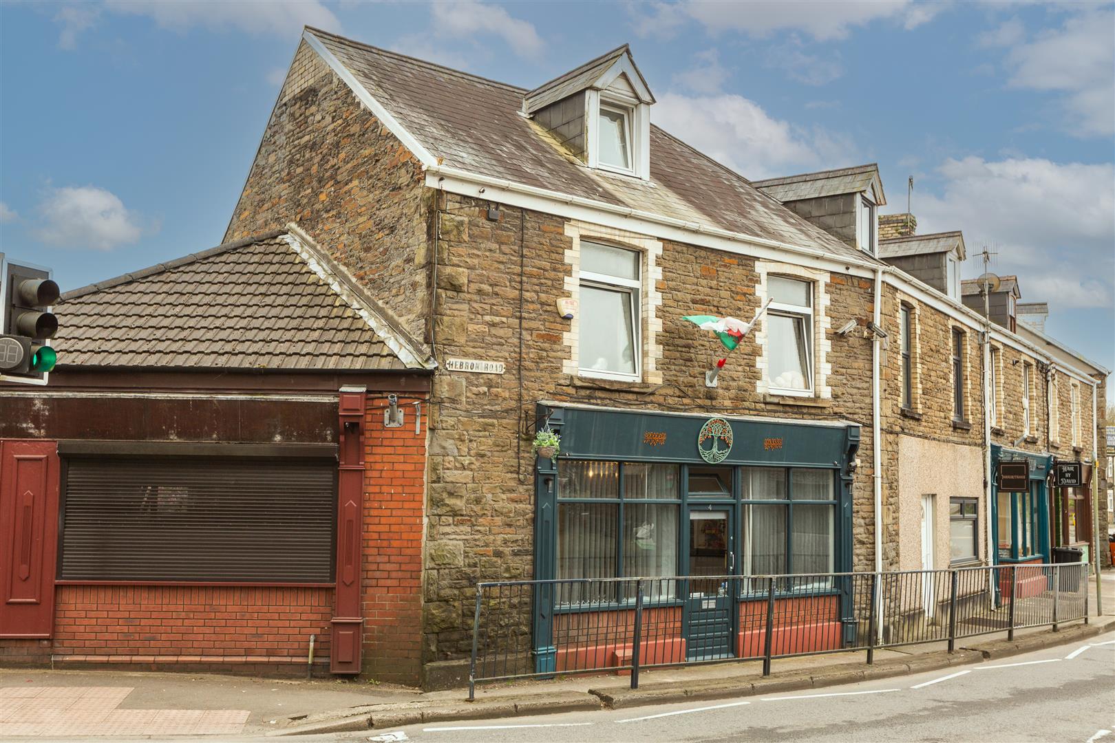 Hebron Road, Clydach, Swansea, SA6 5EJ